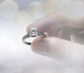 Was ist der Unterschied zwischen einem Brillanten und einem Zirkonia?